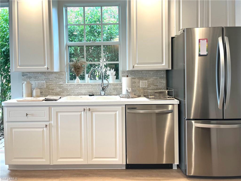 ISLAND WALK - Residential Lease