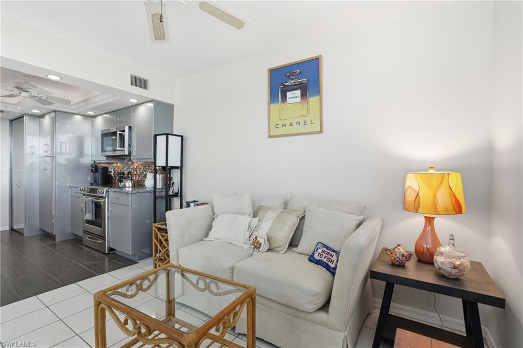 ST MAARTEN - Residential Lease