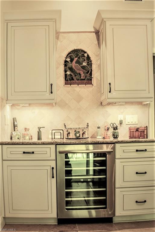 SPANISH WELLS - Residential