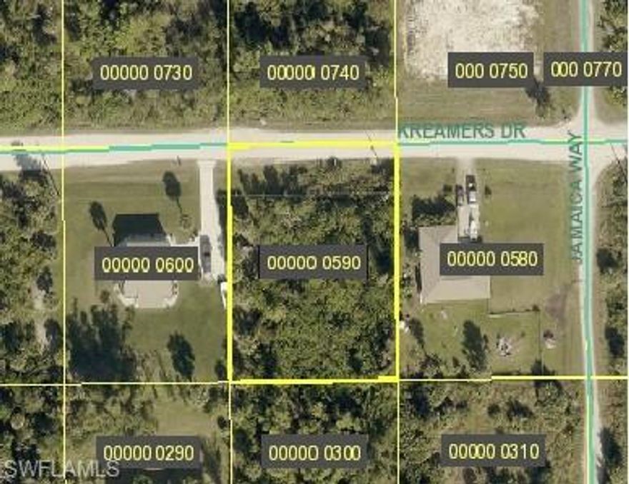 Start Fresh - Build your custom Island home. This lot is deep and can accommodate your private estate.  Close access to the main road on the island will give you easy access to the near by marinas, public boat access, bars and a variety of eateries currently on the island. Make your plans to become part of this island paradise community.
