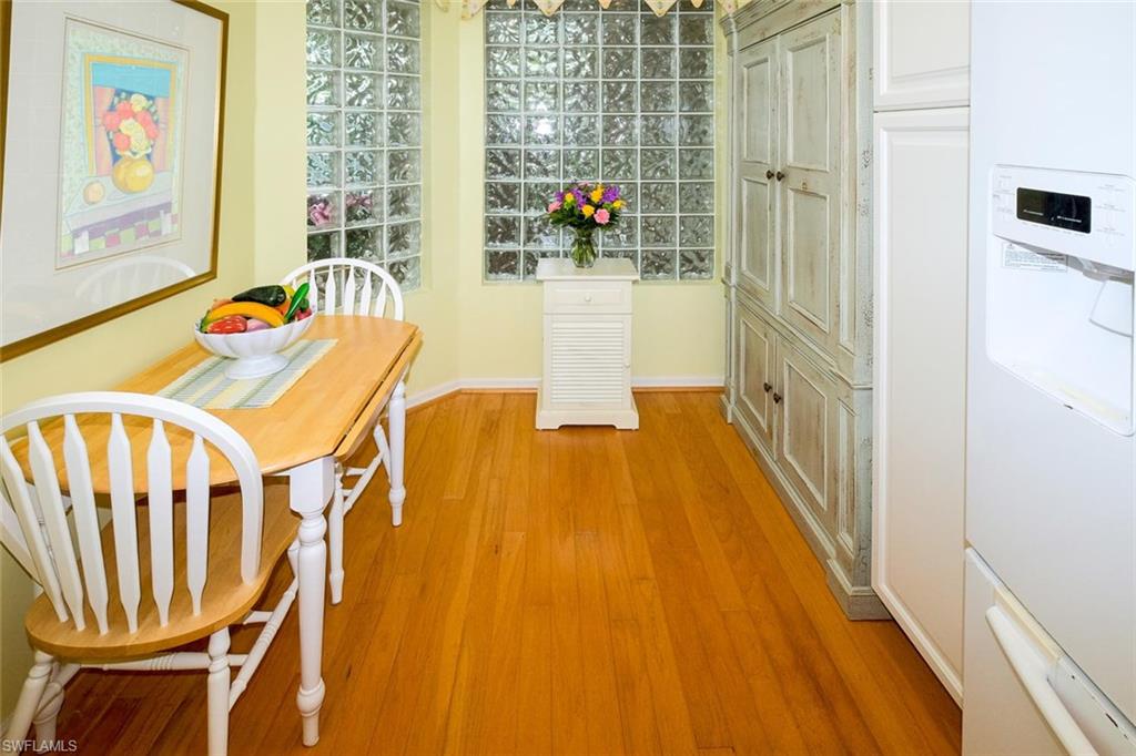 SUTTON WALK - Residential