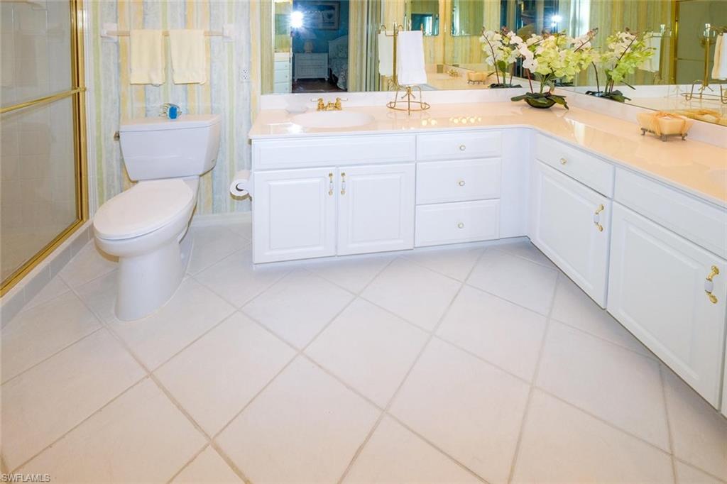 SUTTON WALK - Residential