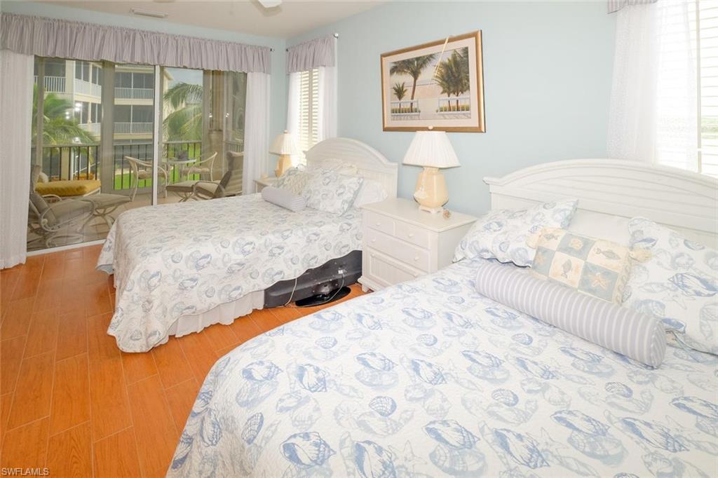 SUTTON WALK - Residential