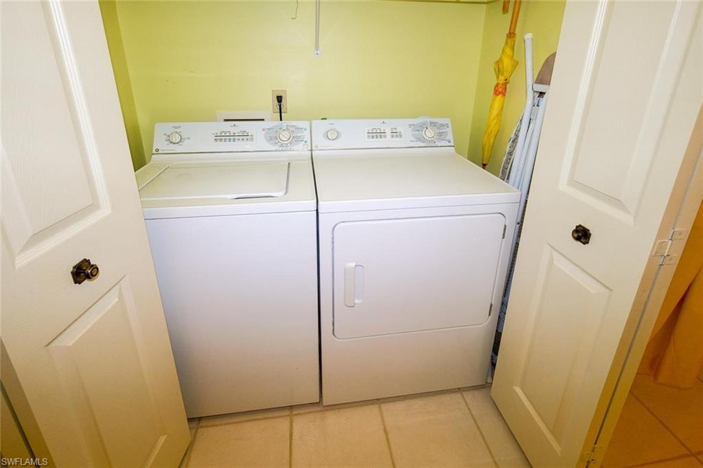 SUTTON WALK - Residential