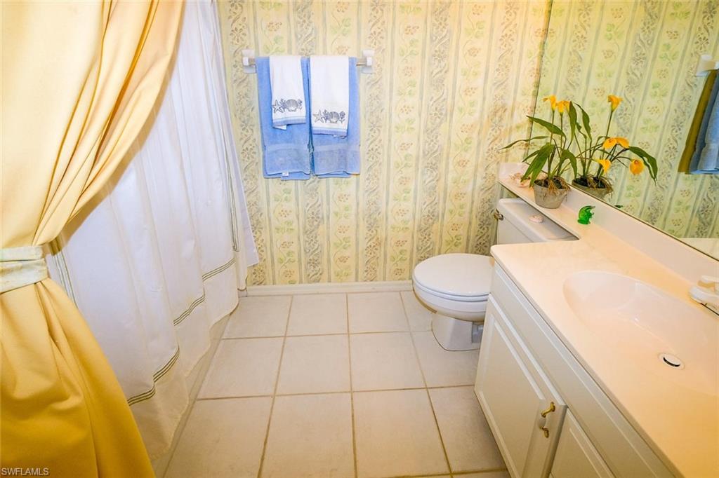 SUTTON WALK - Residential