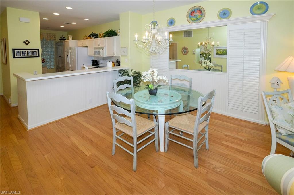 SUTTON WALK - Residential