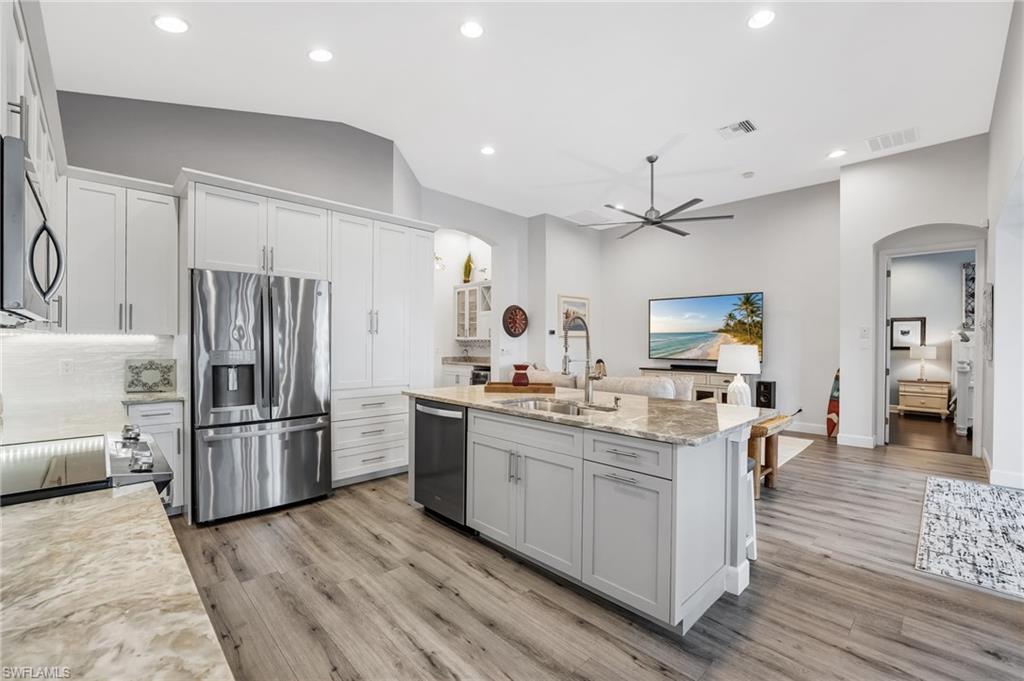 3801 Lakeview Isle CT