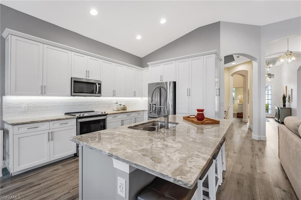 3801 Lakeview Isle CT