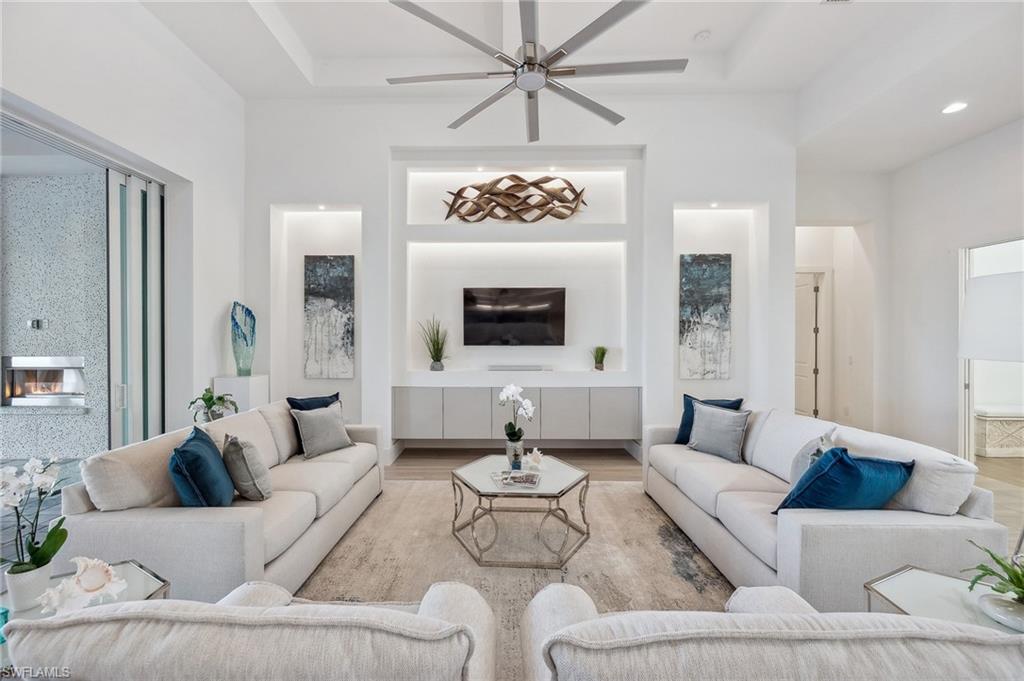 ISLES OF COLLIER PRESERVE - Residential