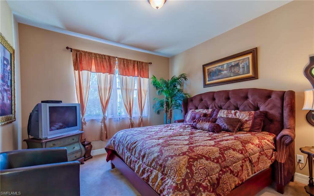 SATURNIA LAKES - Residential