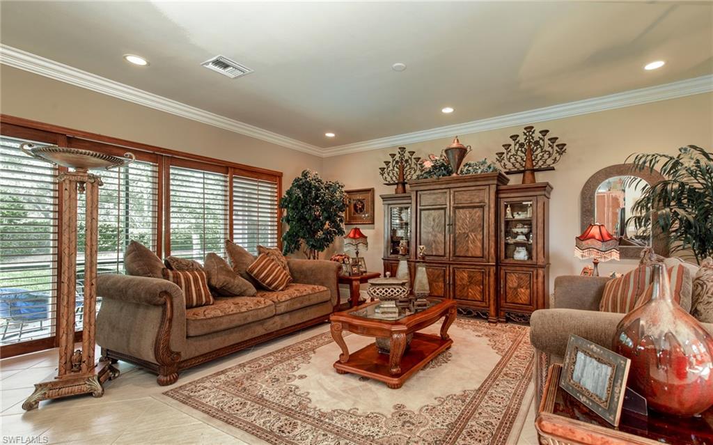 SATURNIA LAKES - Residential