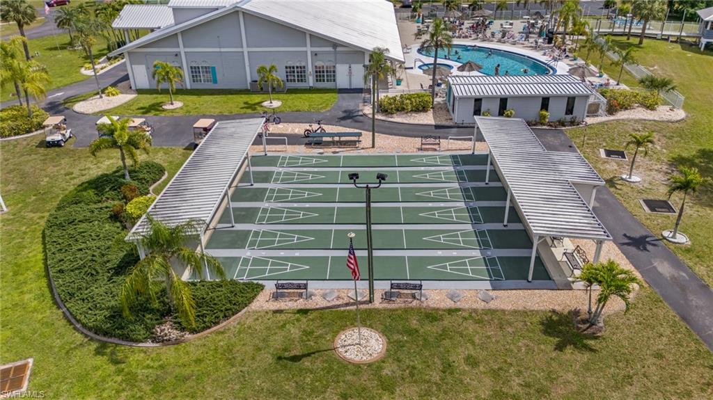 CRYSTAL LAKES - Residential