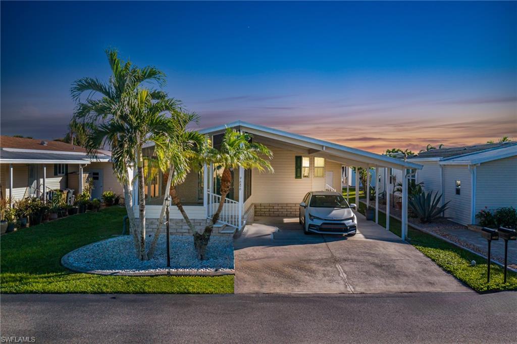 CRYSTAL LAKES - Residential