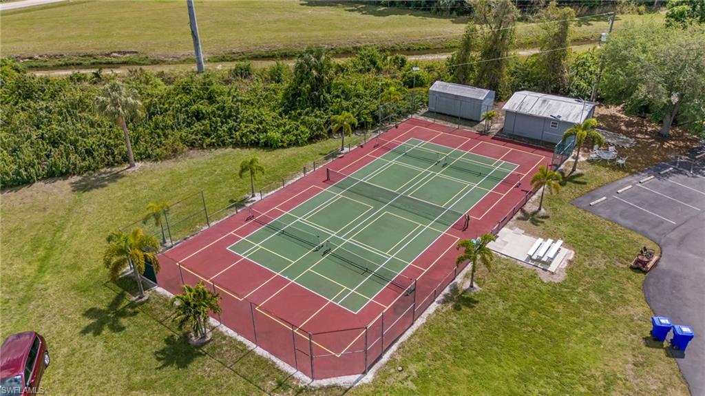 CRYSTAL LAKES - Residential