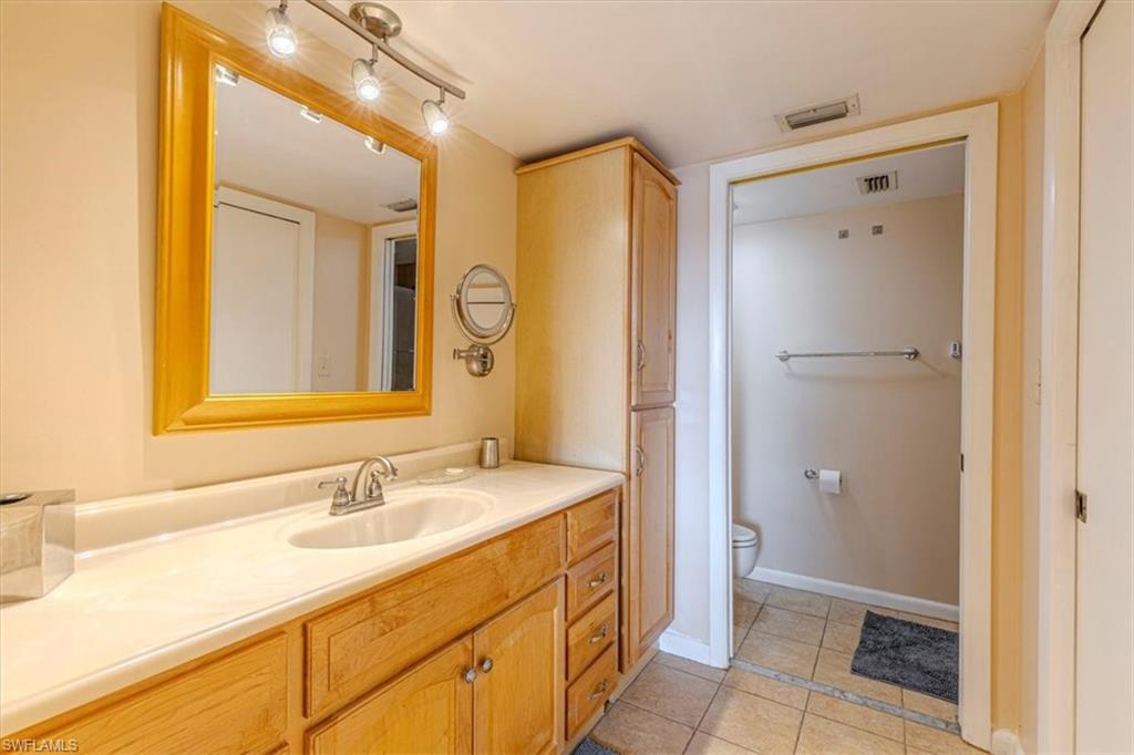 HAMMOCKS - Residential Lease