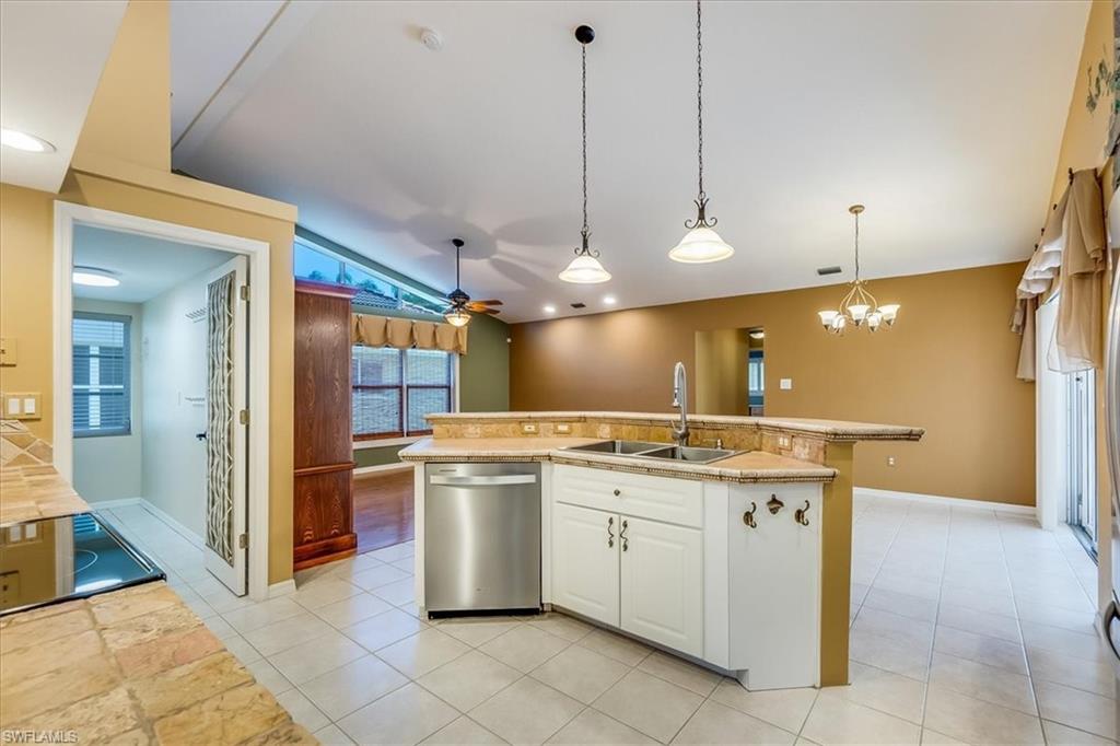 PINECREST - Residential