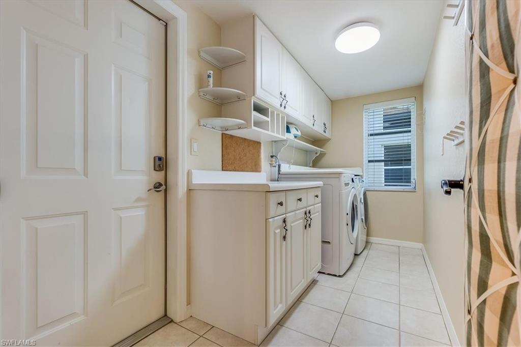 PINECREST - Residential