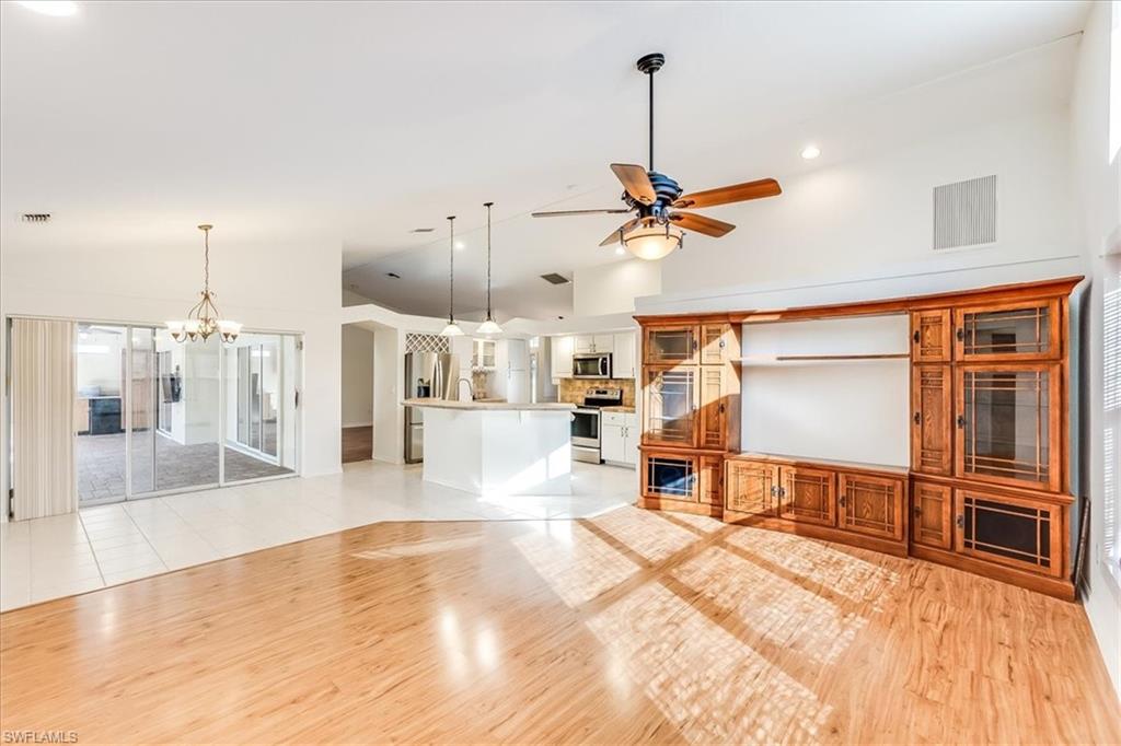 PINECREST - Residential