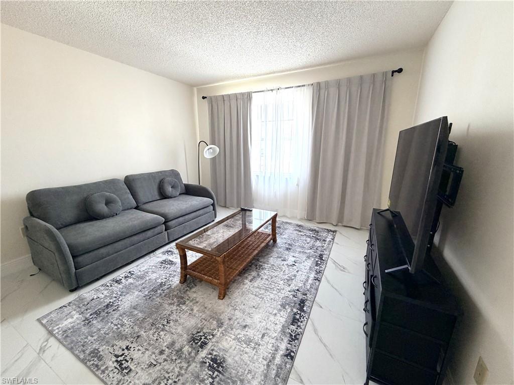 FOXMOOR CONDO II - Residential Lease