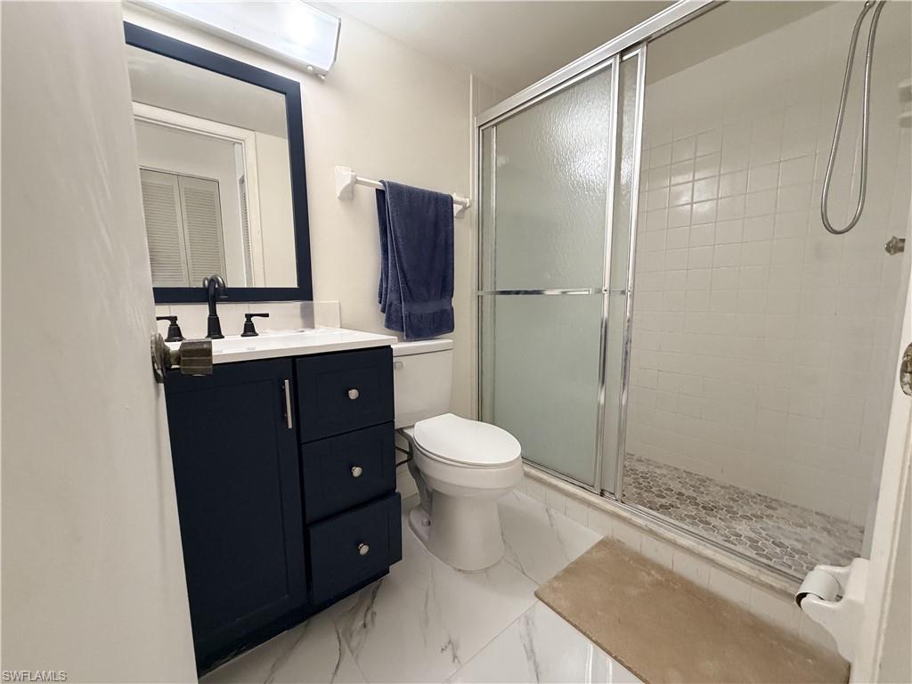 FOXMOOR CONDO II - Residential Lease