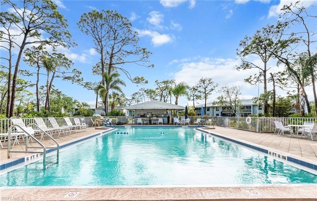 FOXMOOR CONDO II - Residential Lease