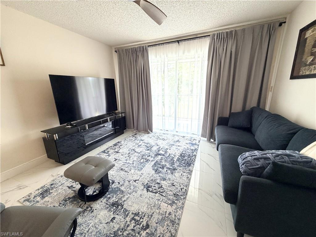 FOXMOOR CONDO II - Residential Lease