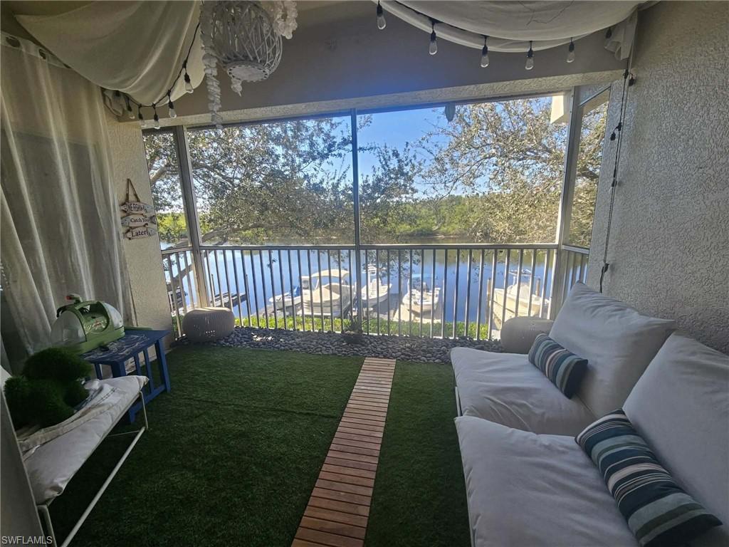 SUNSET CAY VILLAS - Residential