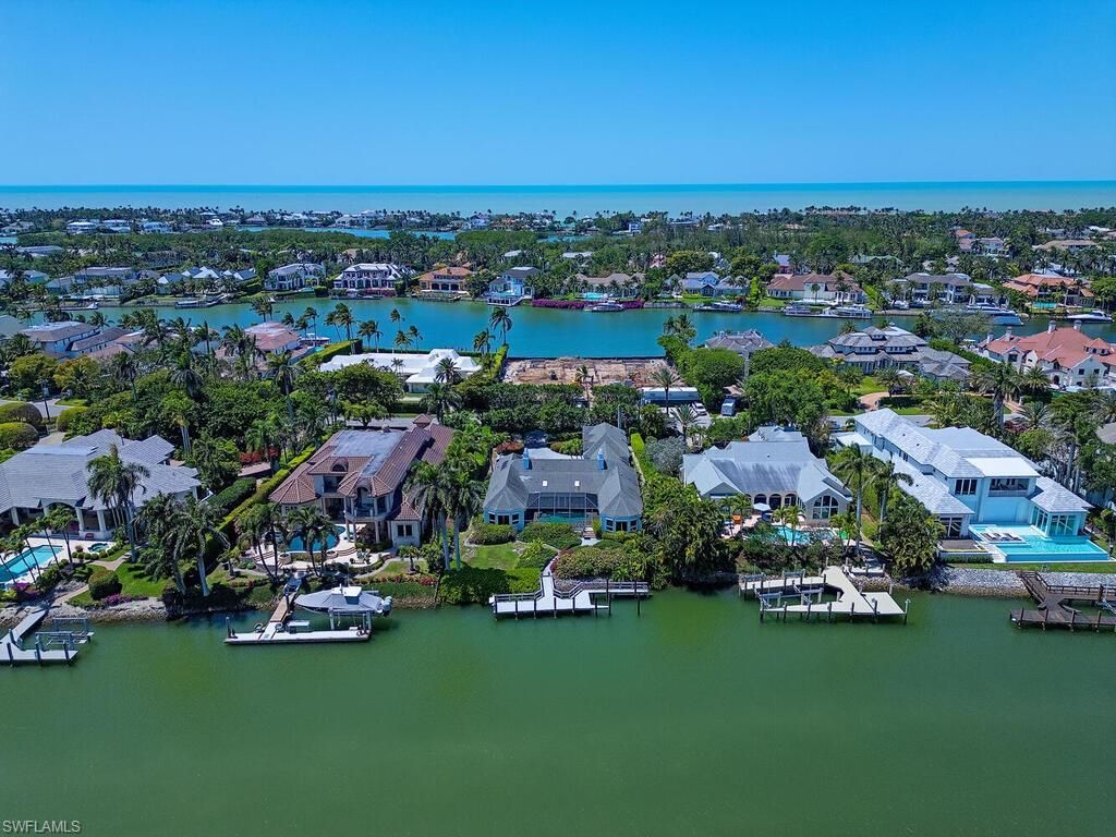 Photo of 3495 Gin LN, NAPLES, FL 34102 (MLS # 225035239)