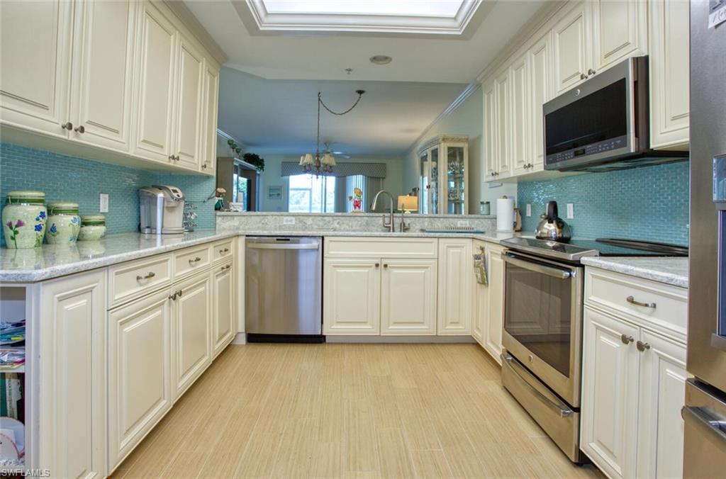 FAIRWAY ISLES - Residential