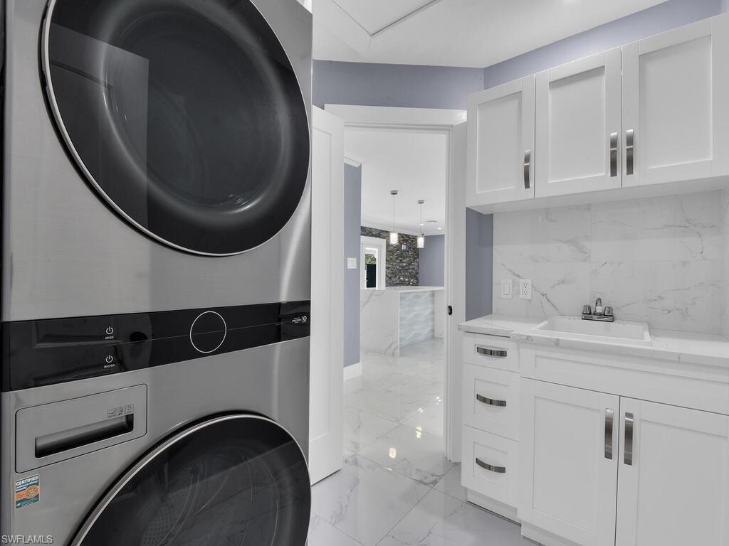 GOLDEN GATE CITY - Residential