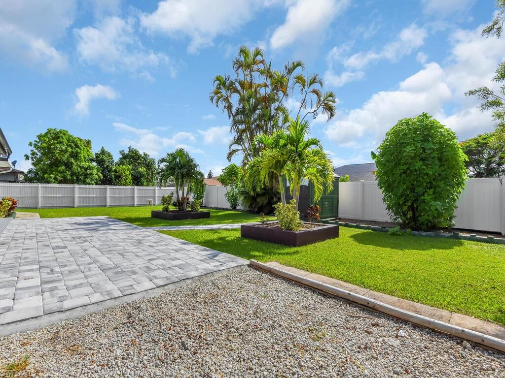 GOLDEN GATE CITY - Residential