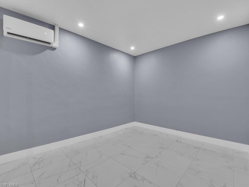 GOLDEN GATE CITY - Residential