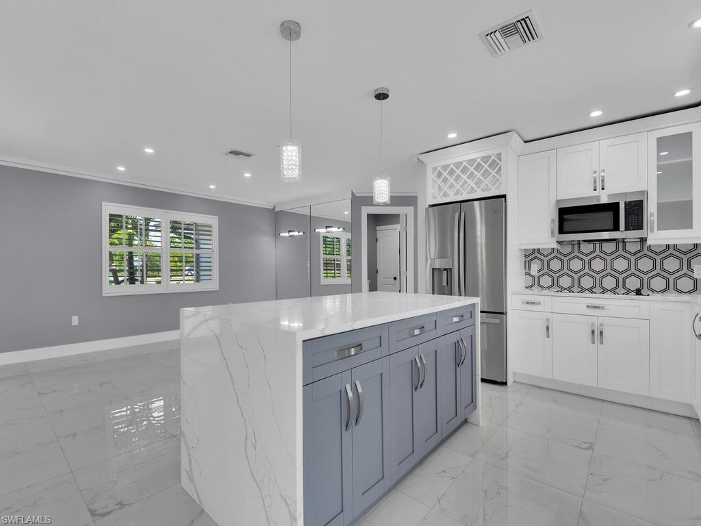 GOLDEN GATE CITY - Residential