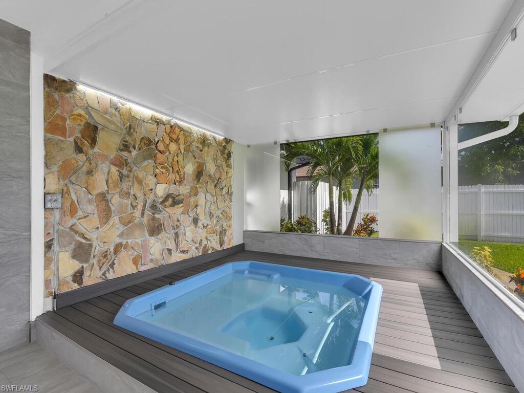 GOLDEN GATE CITY - Residential