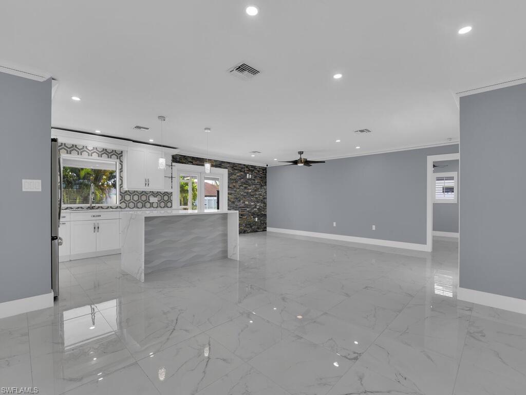 GOLDEN GATE CITY - Residential