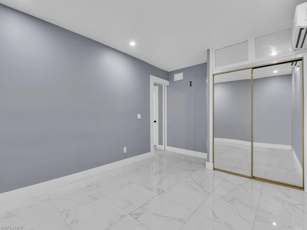 GOLDEN GATE CITY - Residential