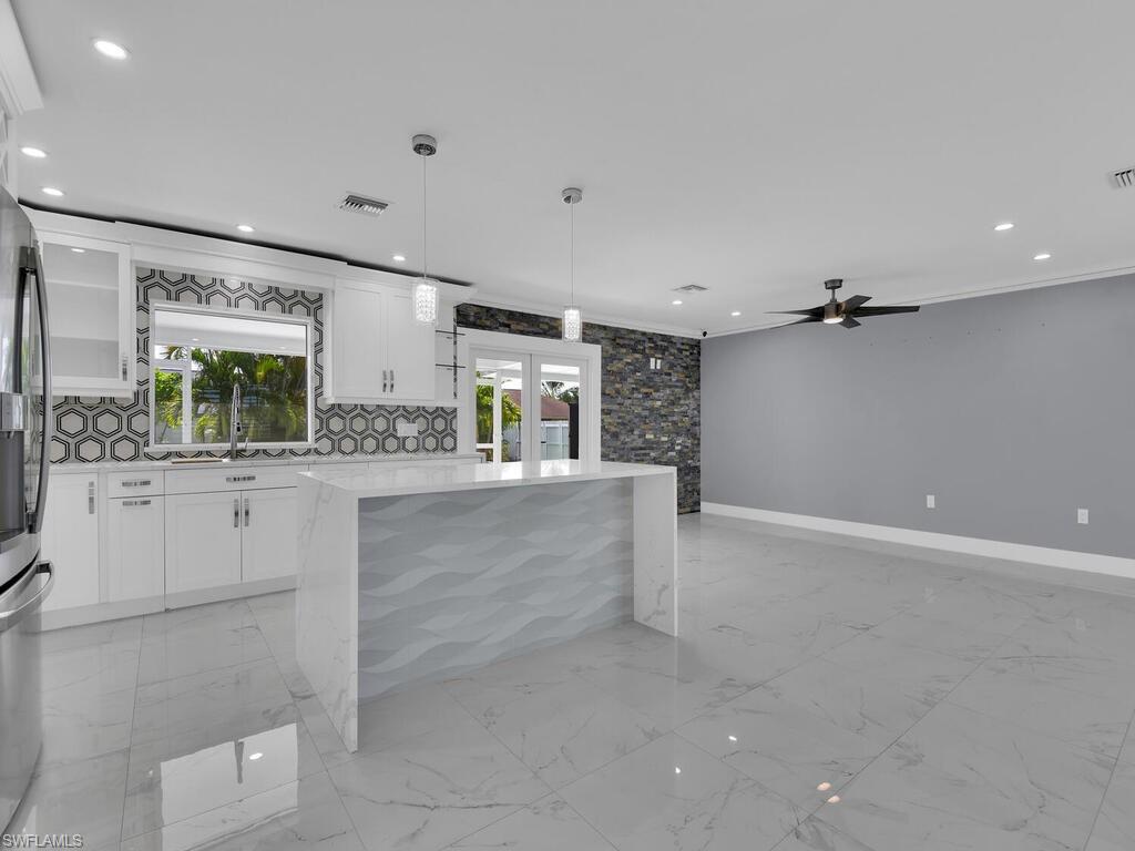 GOLDEN GATE CITY - Residential