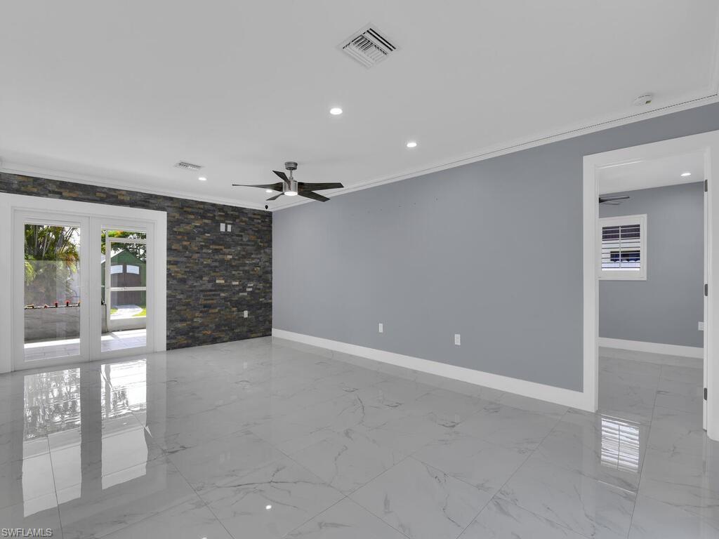 GOLDEN GATE CITY - Residential