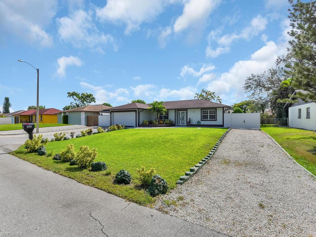 GOLDEN GATE CITY - Residential