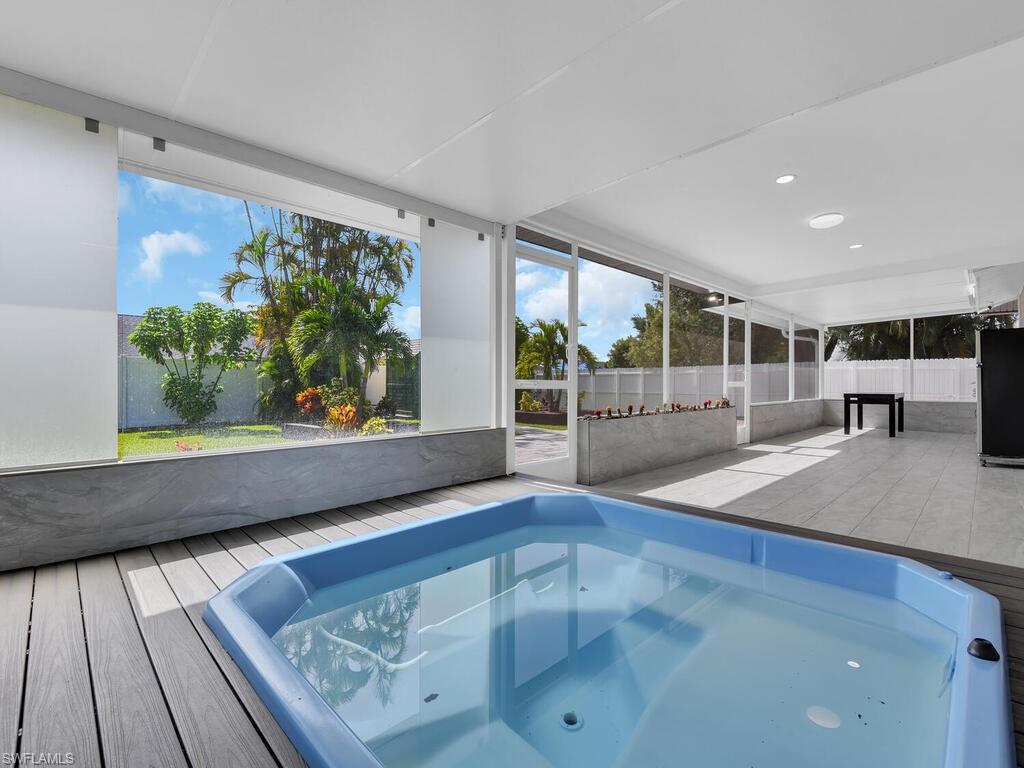 GOLDEN GATE CITY - Residential