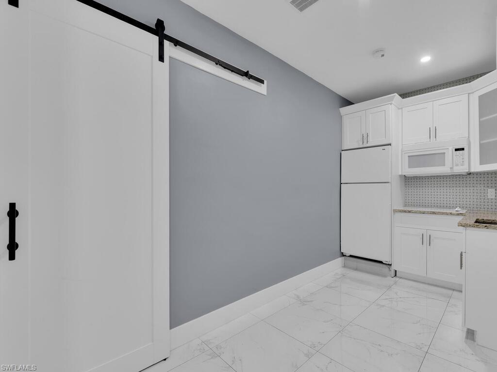 GOLDEN GATE CITY - Residential