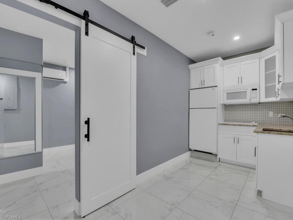 GOLDEN GATE CITY - Residential