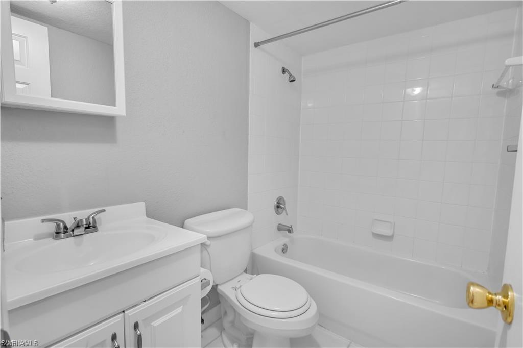 ABACO BAY - Residential Lease