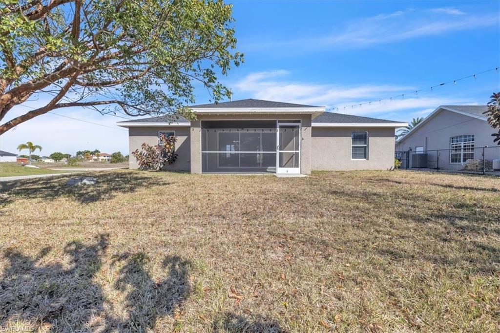 CAPE CORAL - Residential