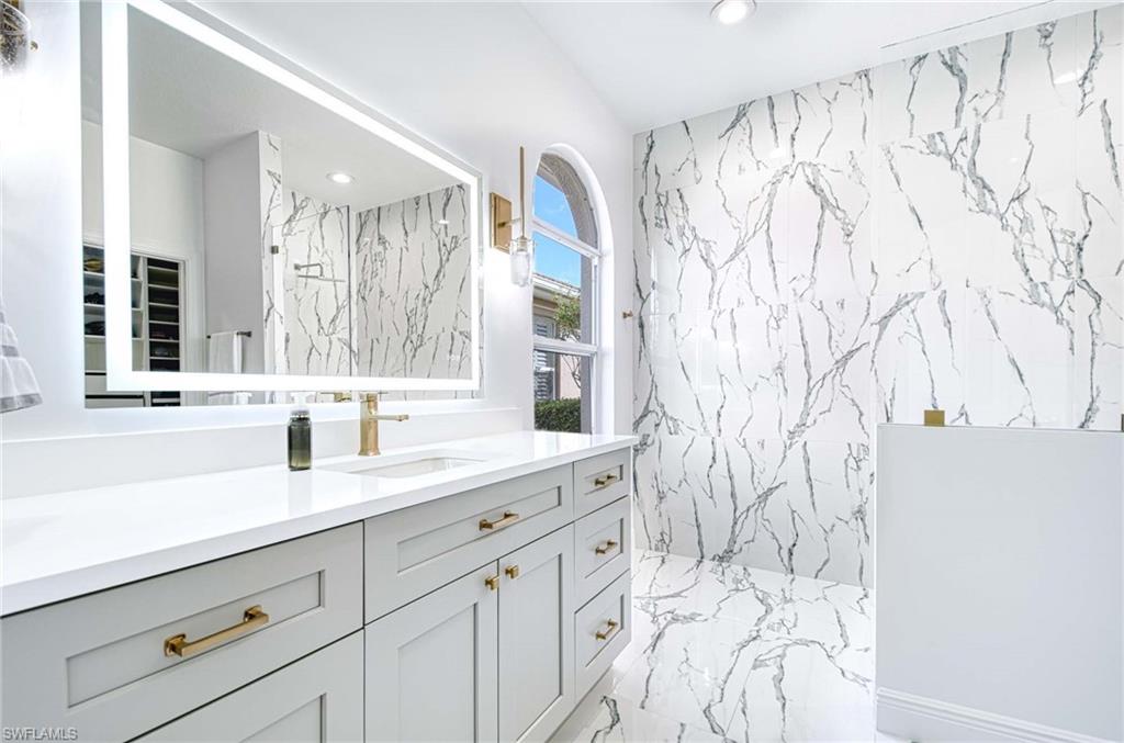 LAKE PLACID - Residential