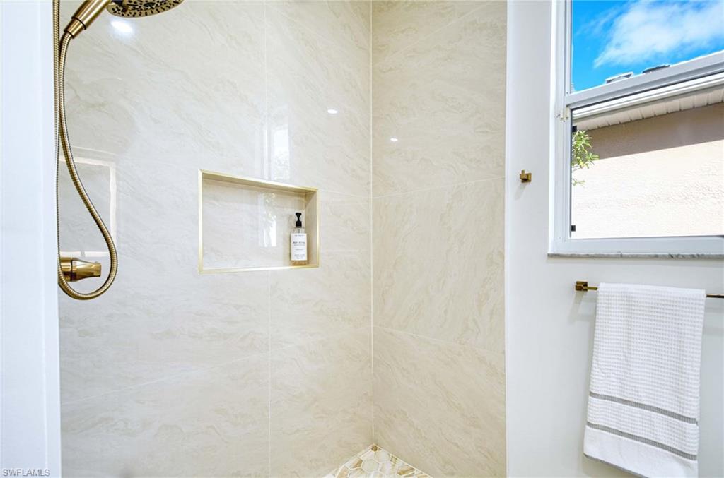 LAKE PLACID - Residential