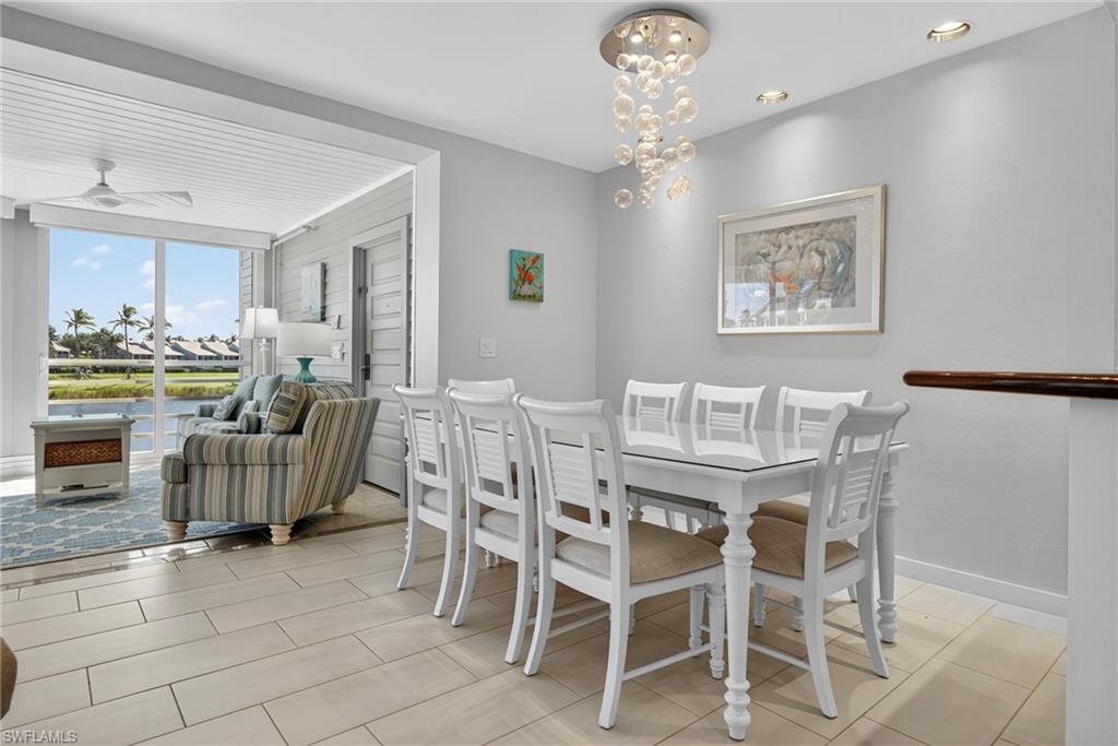 LAND'S END - Residential