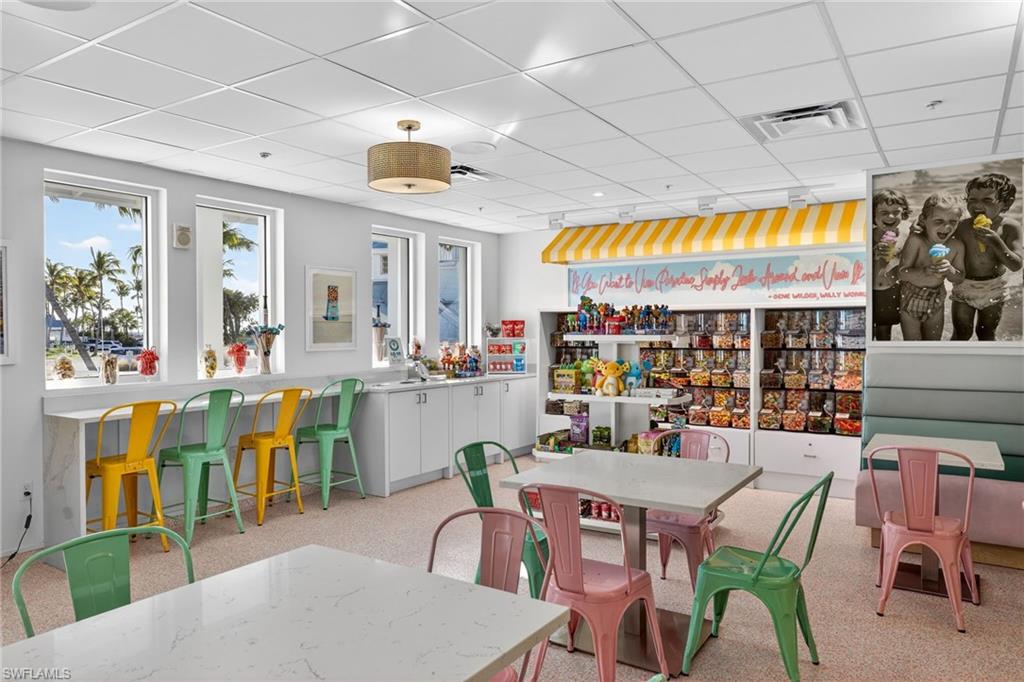 LAND'S END - Residential