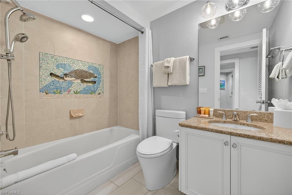 LAND'S END - Residential