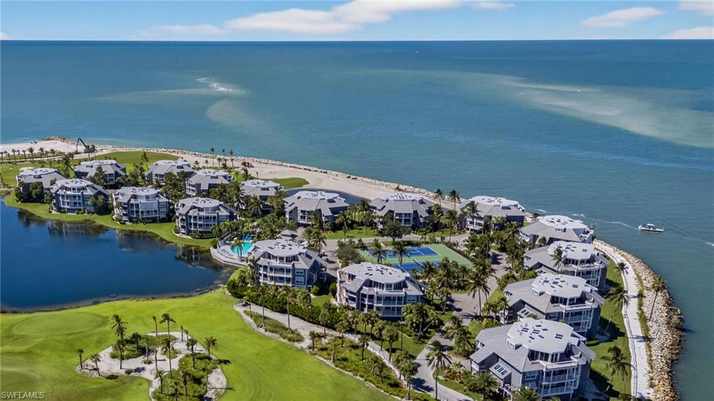 LAND'S END - Residential